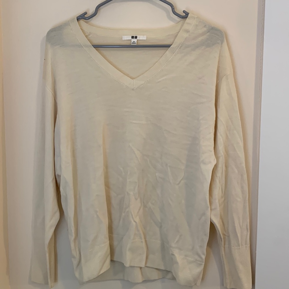 UniQlo White V-Neck Sweater